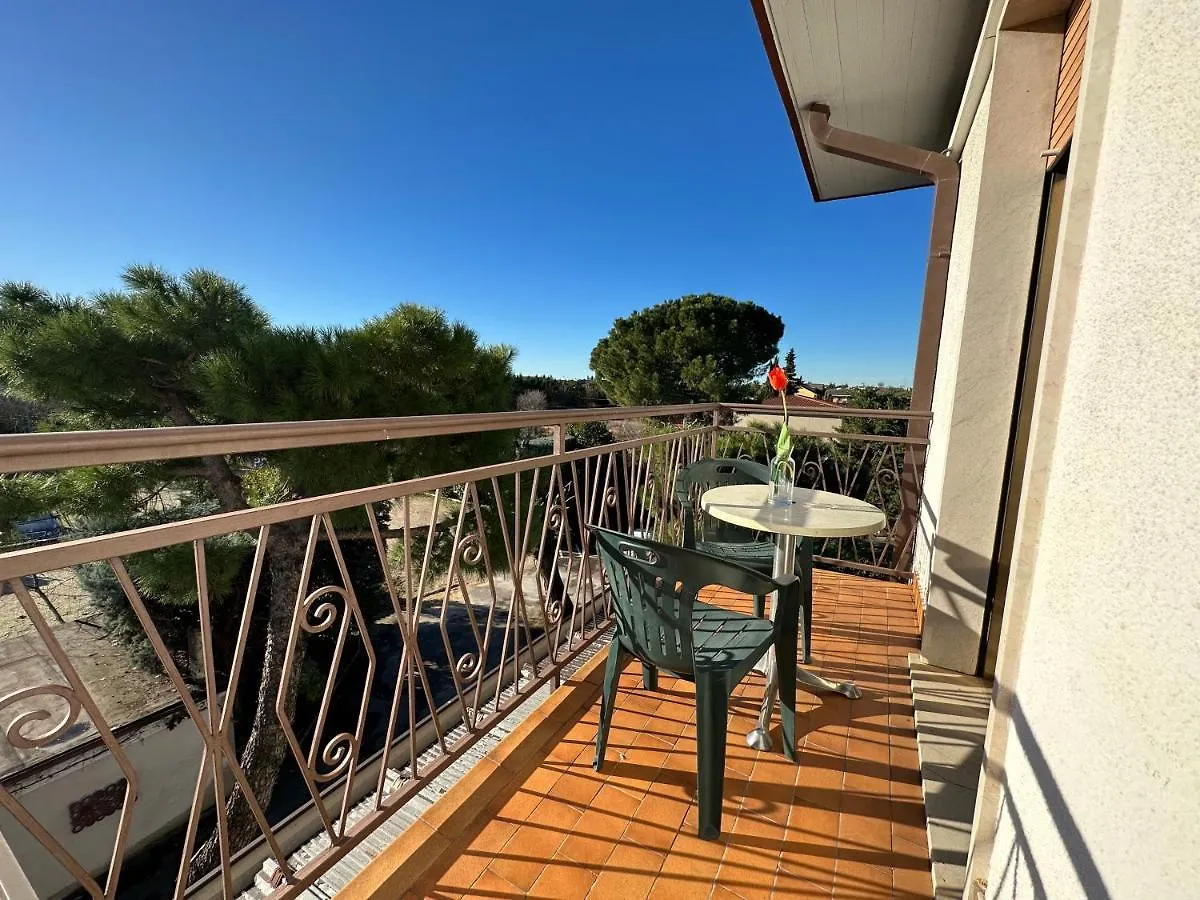 **  Hotel Miura Cavalcaselle Italia