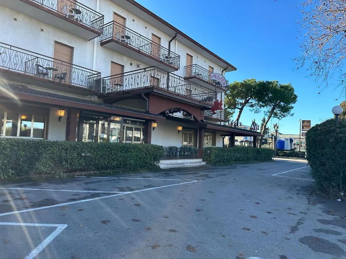 Hotel Miura Cavalcaselle Italy