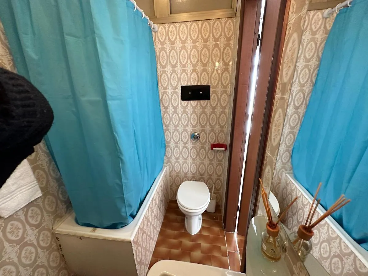 Hotel Miura Cavalcaselle 2*,  Italy