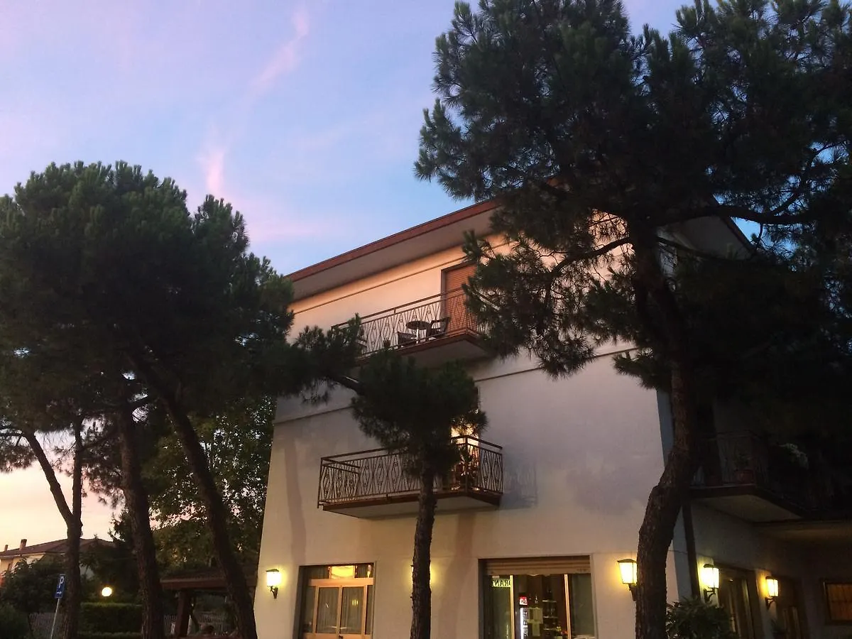 Hotel Miura Cavalcaselle Italy